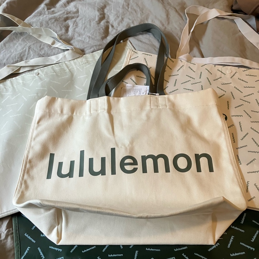 NWT Lululemon Double Handle Canvas Tote, 17 L, Natural Ivory/Grey Sage